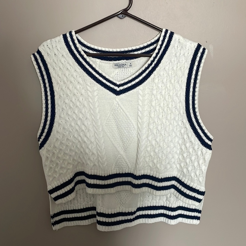 white and blue arizona sweater vest. size medium.